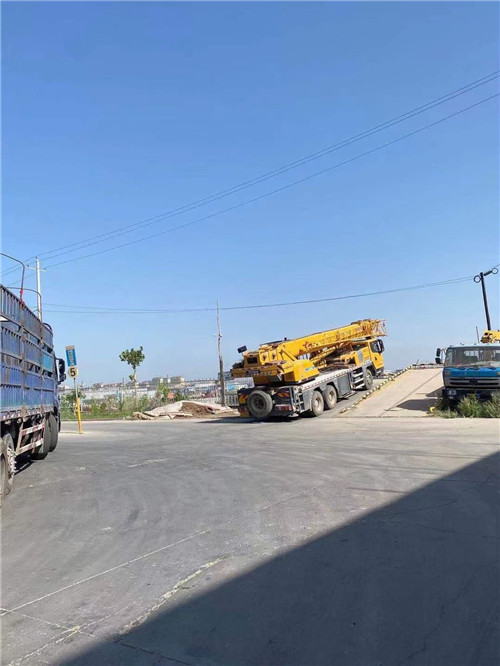 宿迁市25吨吊车的租赁价格大概是多少？