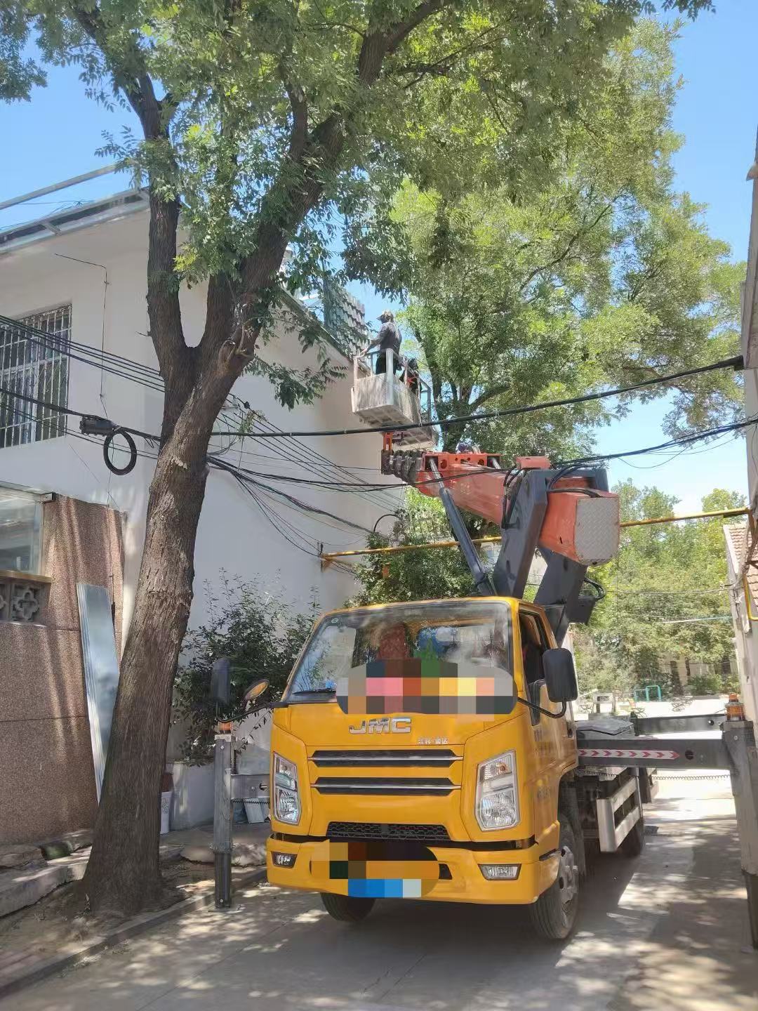 宿迁市高空作业车能吊装重物吗？最大承载多少公斤？