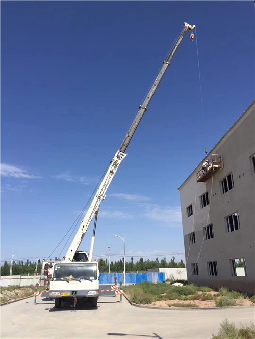 宿迁市“轻装强干”—— 吊车的 “轻量化臂架” 技术